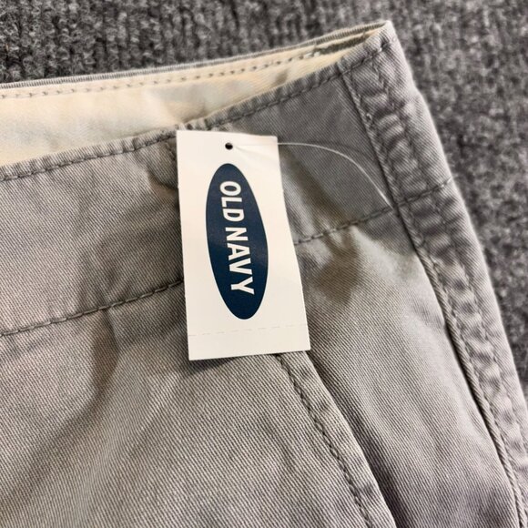 Old Navy Shorts Men's 42 Lived in straight grey chino style NWT - Picture 4 of 12